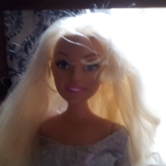 Barbie - Picture 2 of 3